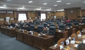 Pembentukan-Tiga-Pansus-DPRD-700x400